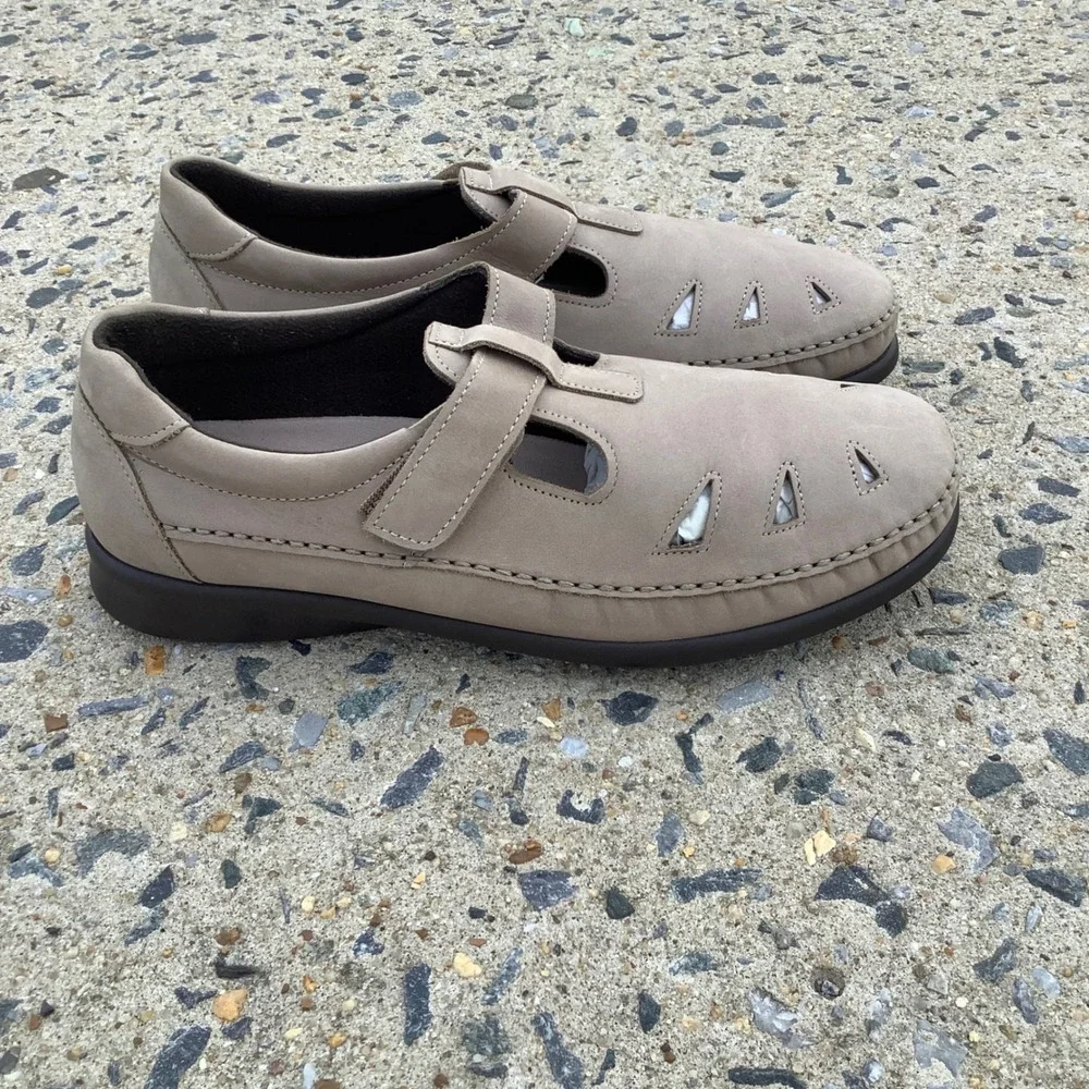 SAS Tripad Comfort Taupe Nubuck Leather Walking Sandals Womens‎ 11 W USA Made